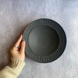 縄目リム皿 中 黒 - Image #4