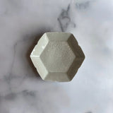 灰青釉 花七宝 5寸皿 - Image #1