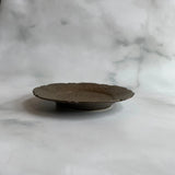 ブロンズ釉 花唐草稜花 中皿 - Image #2