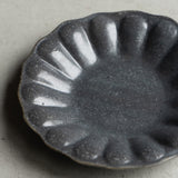 Small ring flower deep plate, gray glaze | Furuya Seitosho (Shigaraki ware, pottery)