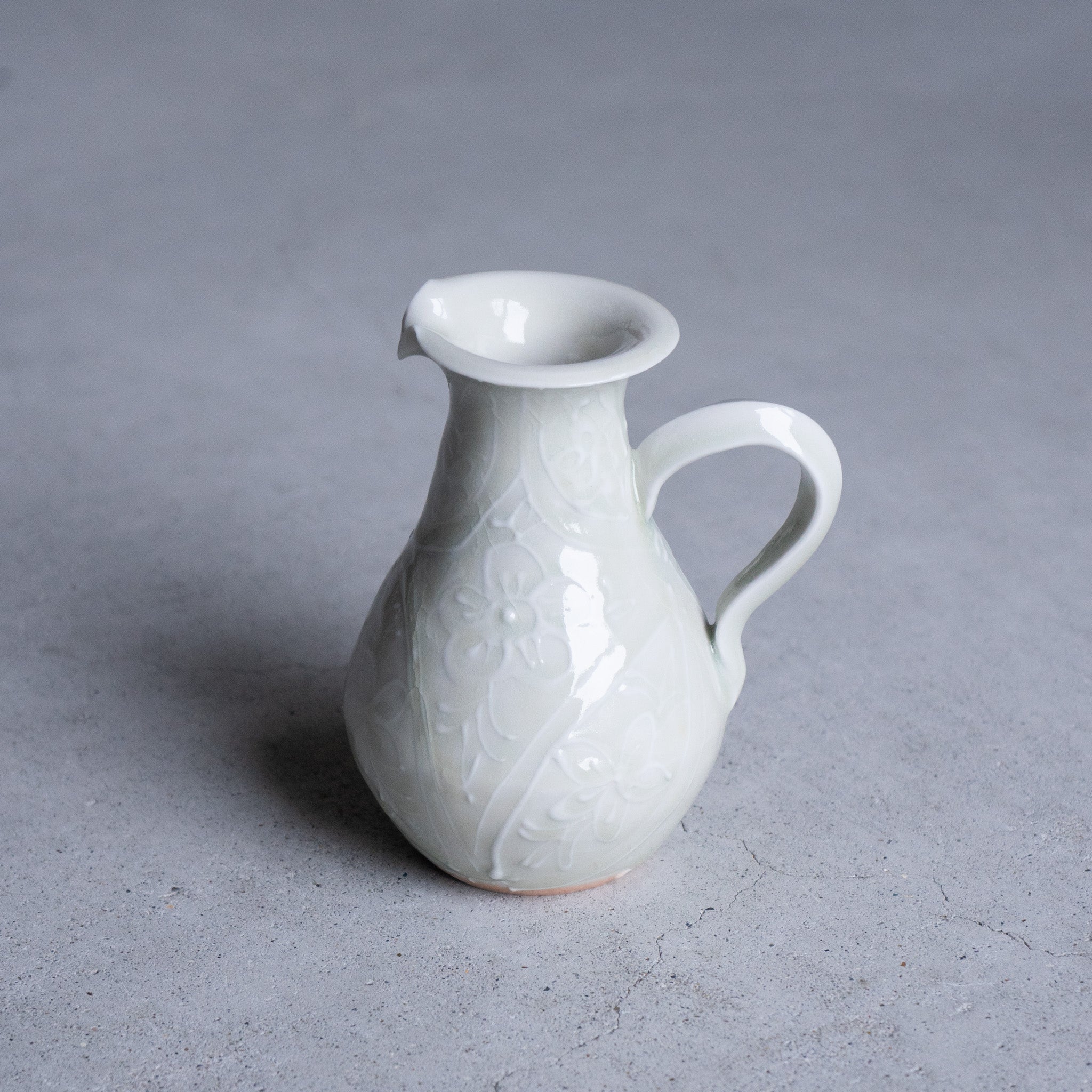 作家 前田麻美 灰青釉 花七宝 ピッチャー 小 – nokaze｜陶器、和食器