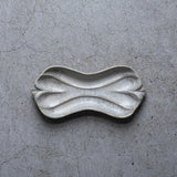 ピーナッツ皿 墨白 S|藤原純(信楽焼 陶器)