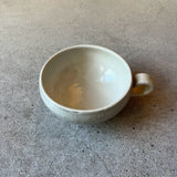 Round soup cup with handle, vertical iron wire | Furuya Seitosho (Shigaraki ware, pottery)