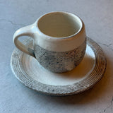 Egg mug (mug cup) with rough horizontal engraving on the rim | Furuya Pottery (Shigaraki ware pottery)