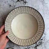 縄目 リム皿 大 白|作家 山本雅則(信楽焼)