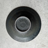 しのぎ リム皿 小 黒|作家 山本雅則(信楽焼)