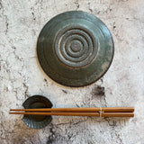 Artist Masanori Yamamoto Rope-rimmed flat plate, black, 5 inches