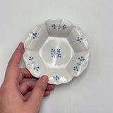 染付小花紋 輪花小皿【MA23】
