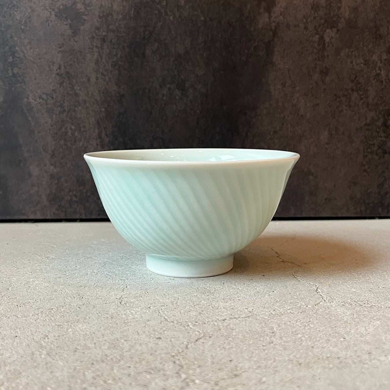 青白磁しのぎ 飯碗・中 | 小林 哲也（笠間焼） – nokaze｜陶器、和食器