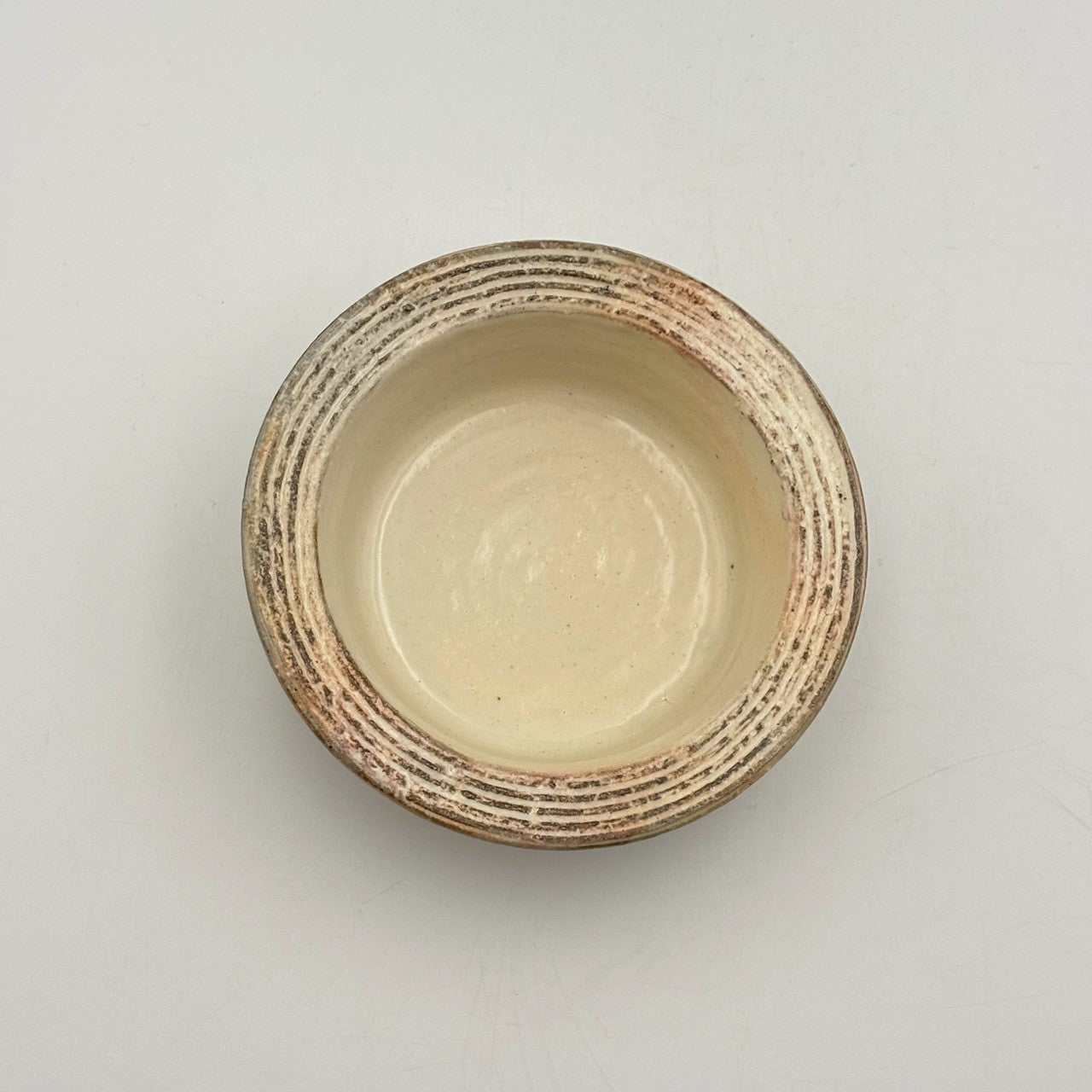 切立リム豆鉢 渕荒横彫｜古谷製陶所（信楽焼 陶器） – nokaze｜陶器