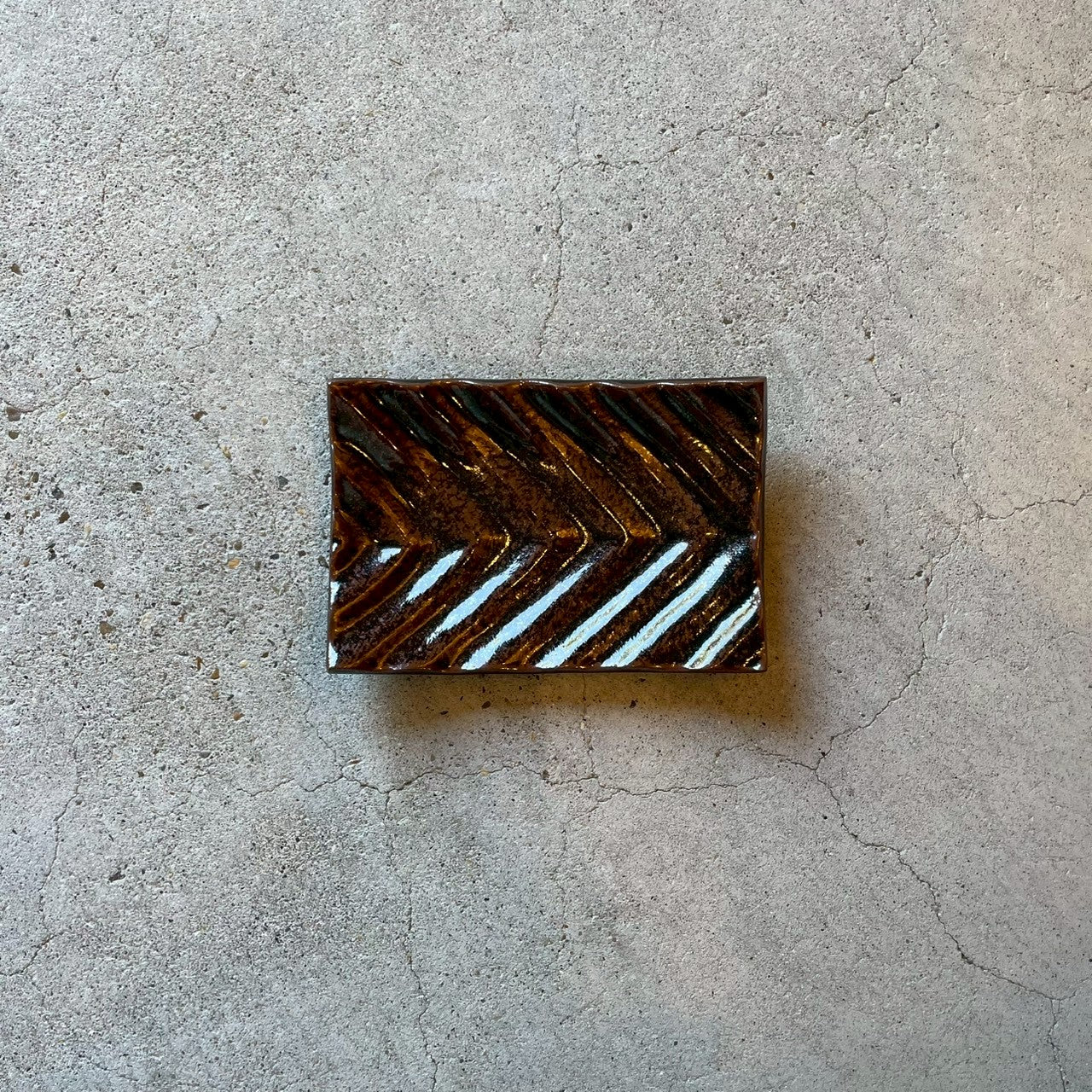 見野大介　角皿　飴　ペア　新品 波紋菓子皿 飴釉｜作家 見野大介 – nokaze｜陶器、和食器、うつわの通販