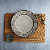 しのぎ リム平皿 6寸 白 - nokaze|陶器、和食器、うつわの通販