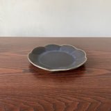Ring flower plate, medium size, rust glaze | Furuya Seitosho (Shigaraki ware, pottery)