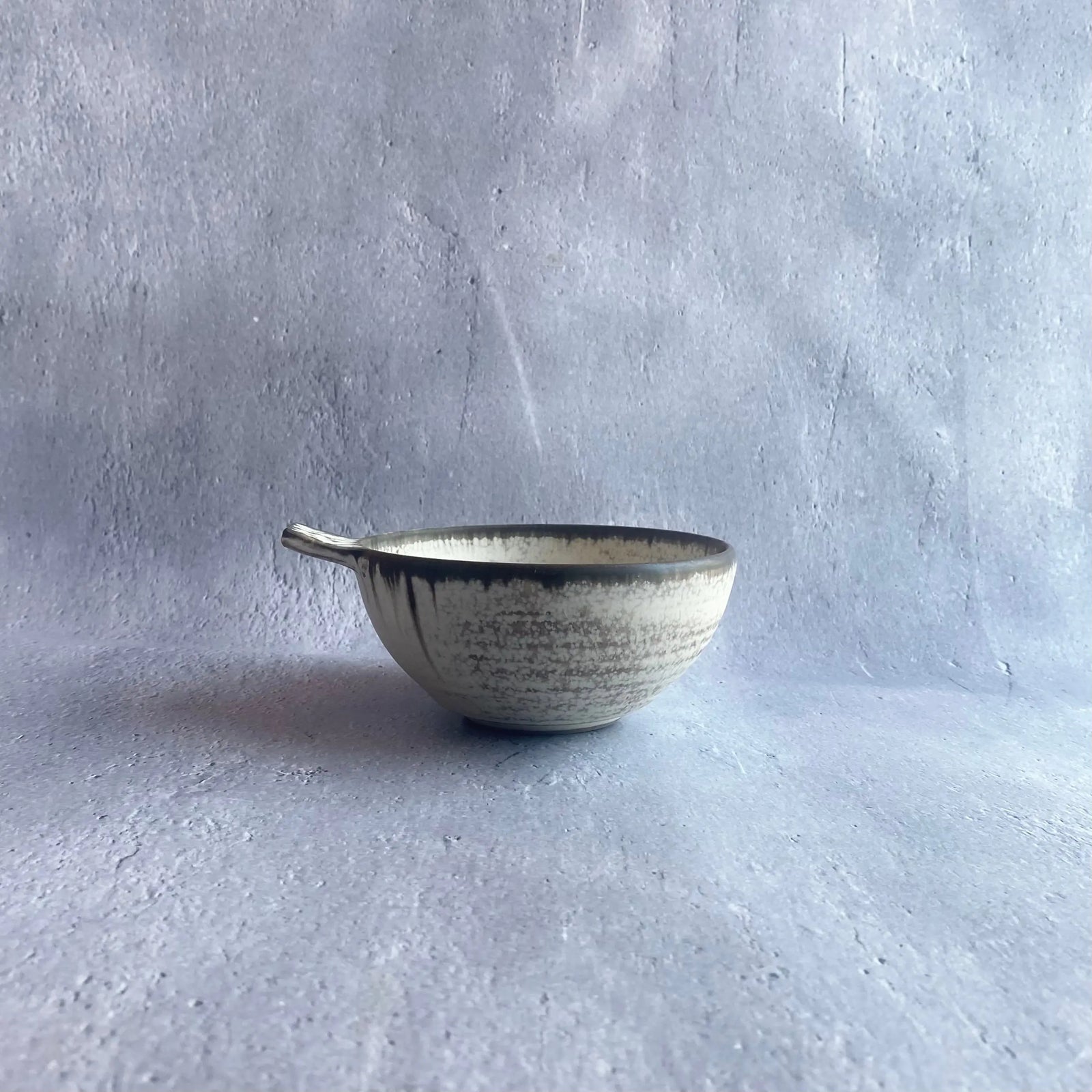 耳付鉢 白|作家 山本雅則(信楽焼) – nokaze|陶器、和食器、うつわ 耳付鉢 白|作家 山本雅則(信楽焼) – nokaze|陶器、和食器、うつわ