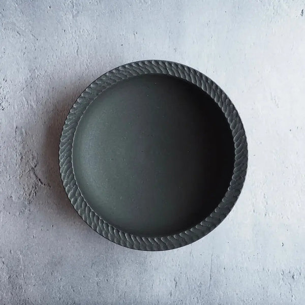 しのぎ カレー皿 黒 - nokaze｜陶器、和食器、うつわの通販