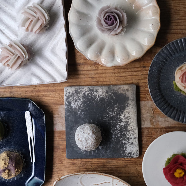 【事前予約】東西おはぎ食べ比べ + 【古谷製陶所 輪花深皿】セット