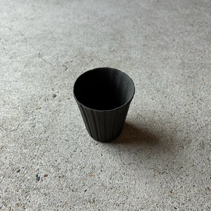 作家　飛松灯器　shaved cup SS / 台湾茶杯 / charcoal black（マット）【9】