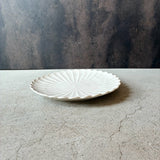 7-inch hand-carved white plate [FK52]
