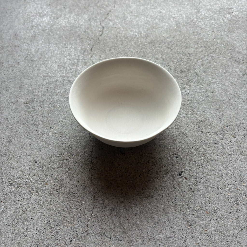 白色 陶器製 茶碗 丸型 作家 飛松灯器 茶碗 白【22】 – nokaze｜陶器、和食器、うつわの通販