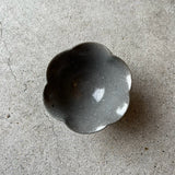 Grey-glazed fluted pedestal bowl [Old 71]
