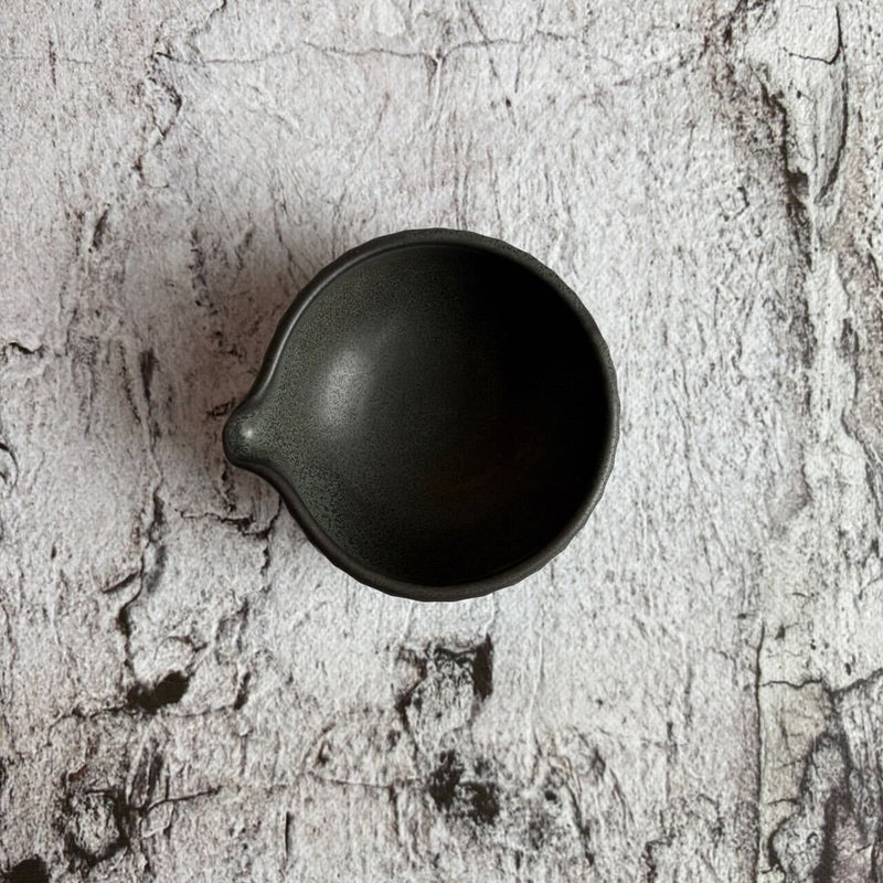 しのぎ 片口鉢 ミニ 黒｜作家　山本雅則（信楽焼）