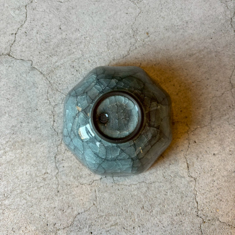 蓝色瓷茶碗[235]