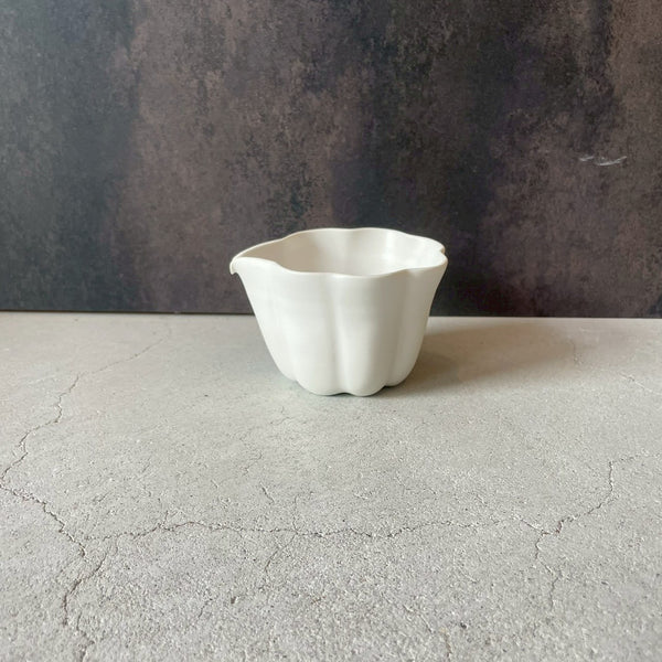 カヌレ茶器 茶海(片口)　白｜作家　藤村佳澄【FK39】