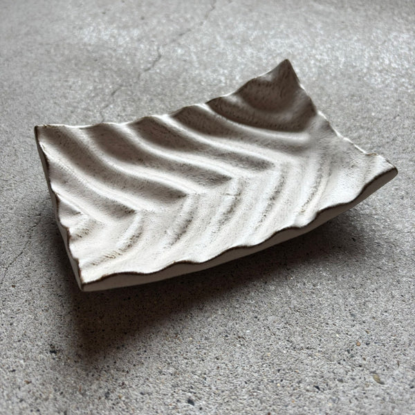 波紋菓子皿　鳥ノ子釉【MD7】