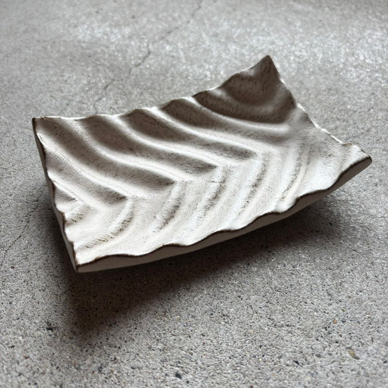 波紋菓子皿　鳥ノ子釉【MD7】