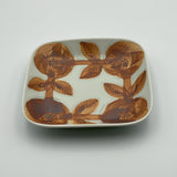 Square Plate Flower [Pebble]