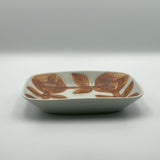 Square Plate Flower [Pebble]