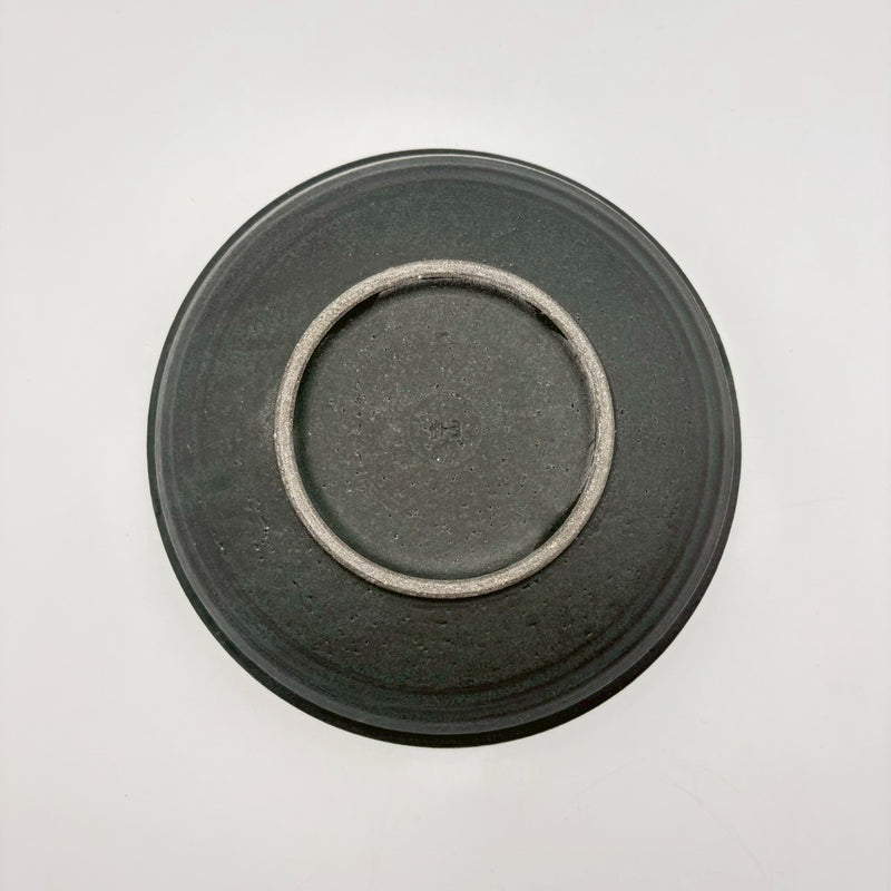 しのぎ カレー皿 黒｜作家 山本雅則（信楽焼） – nokaze｜陶器、和食器