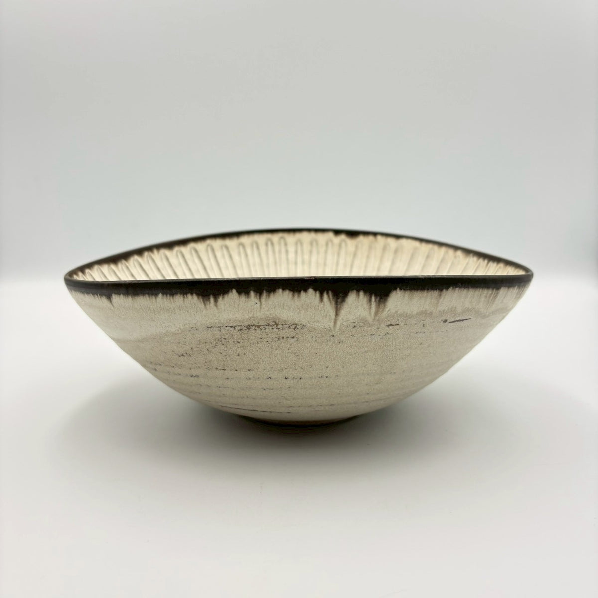 花しのぎ たわみ鉢 7寸｜作家 山本雅則（信楽焼） – nokaze｜陶器、和