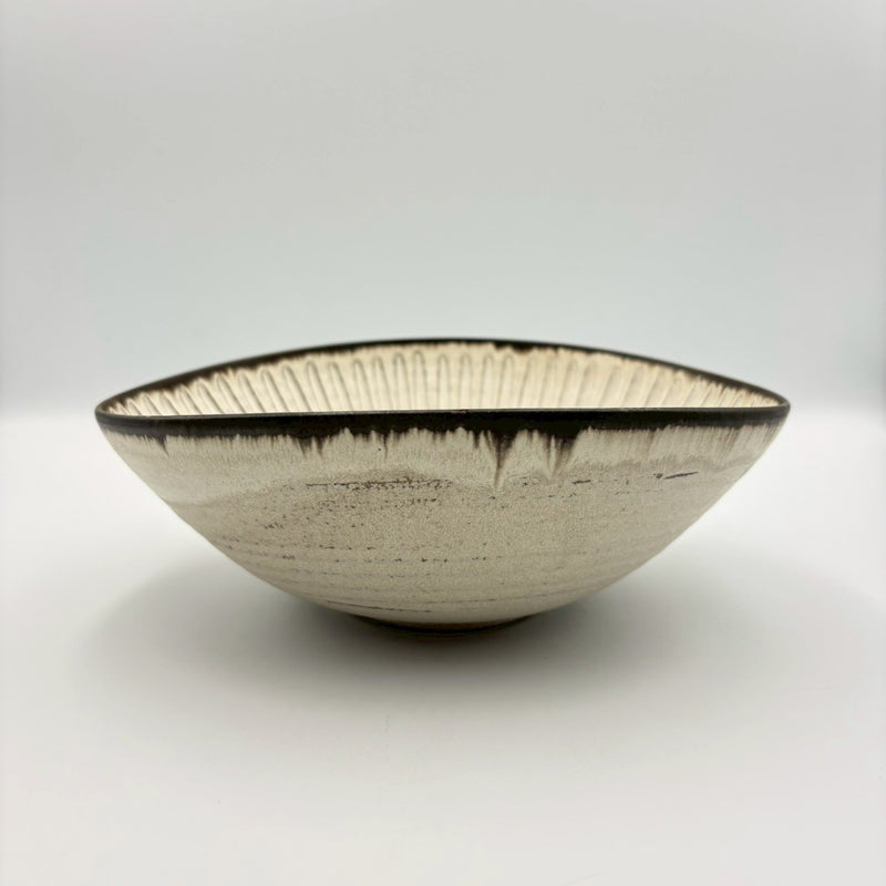 花しのぎ たわみ鉢 7寸｜作家 山本雅則（信楽焼） – nokaze｜陶器、和