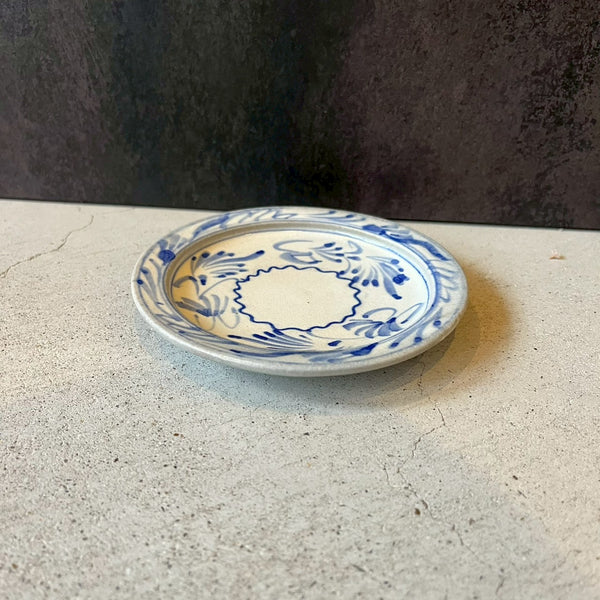 染付草文小皿【石井10】
