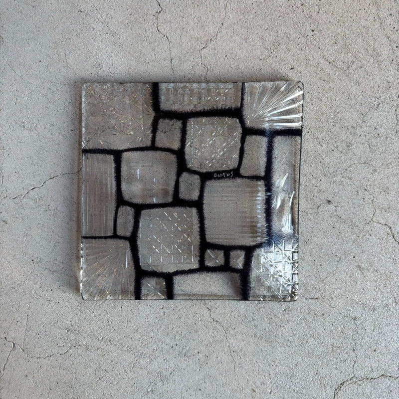 Artist Saburo Glass Square Plate Black (Kiriko) 