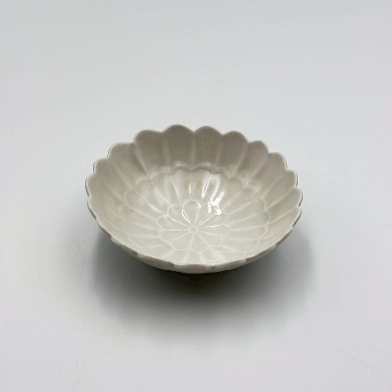 灰青釉 菊小鉢｜jiucasca 前田 麻美 – nokaze｜陶器、和食器、うつわの通販