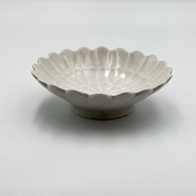灰青釉 菊4寸鉢｜jiucasca 前田 麻美 – nokaze｜陶器、和食器、うつわ