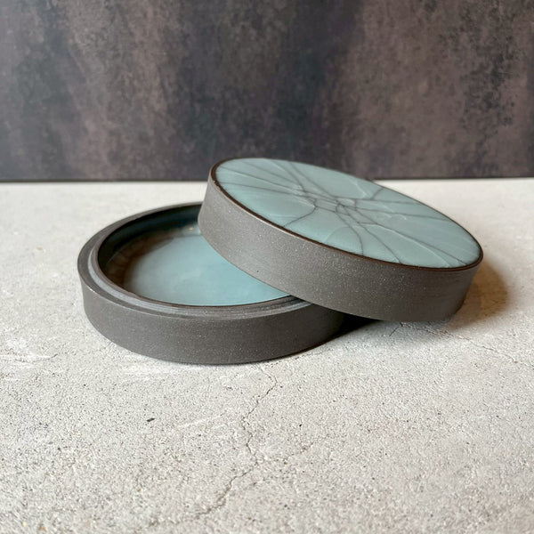 青瓷　蓋物【151】