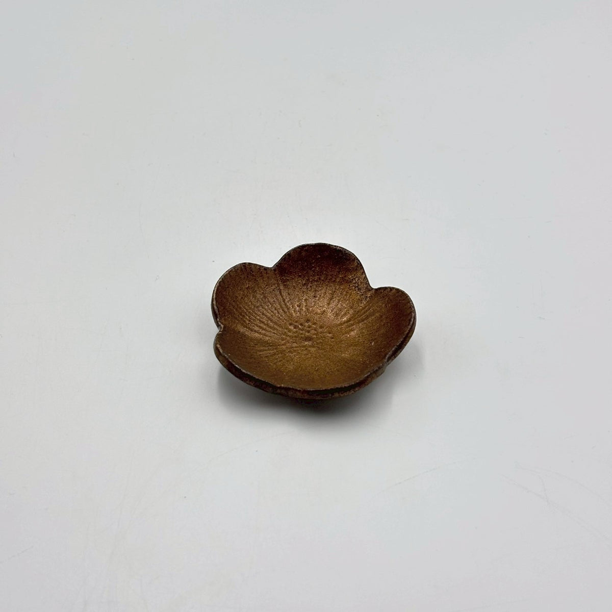 ブロンズ釉 芙蓉豆豆皿｜jiucasca 前田 麻美 – nokaze｜陶器、和食器