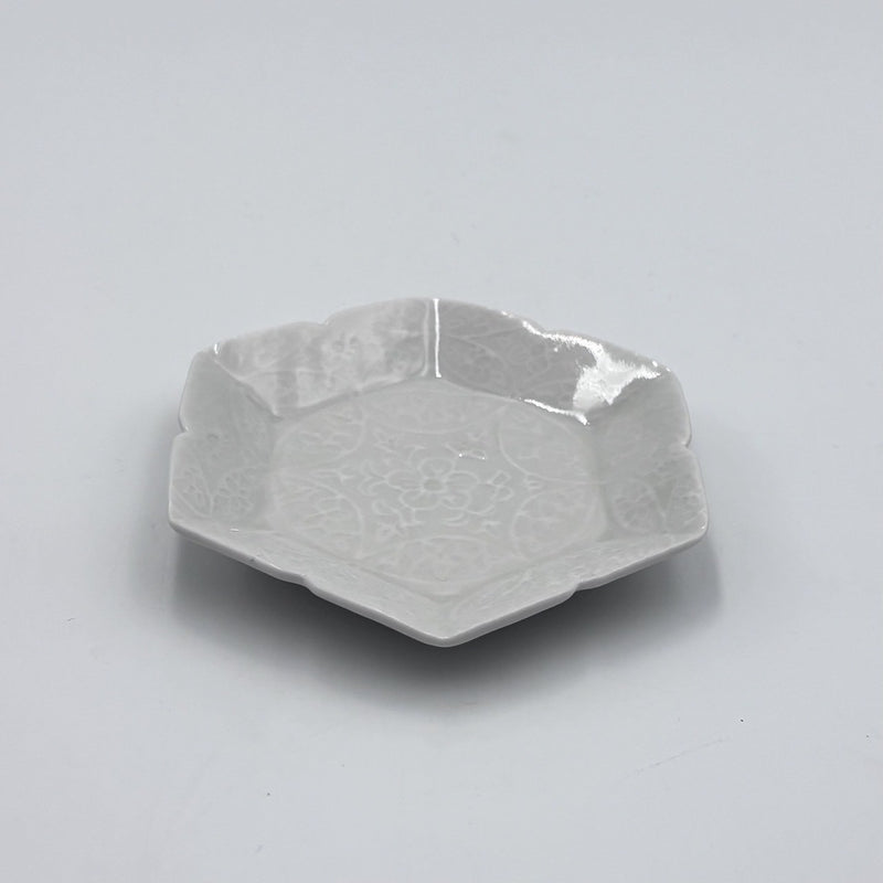 灰青釉 花七宝六角豆皿｜jiucasca 前田 麻美 – nokaze｜陶器、和食器