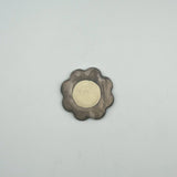 Flower-rimmed small plate [Sheep's Crafts 1b]