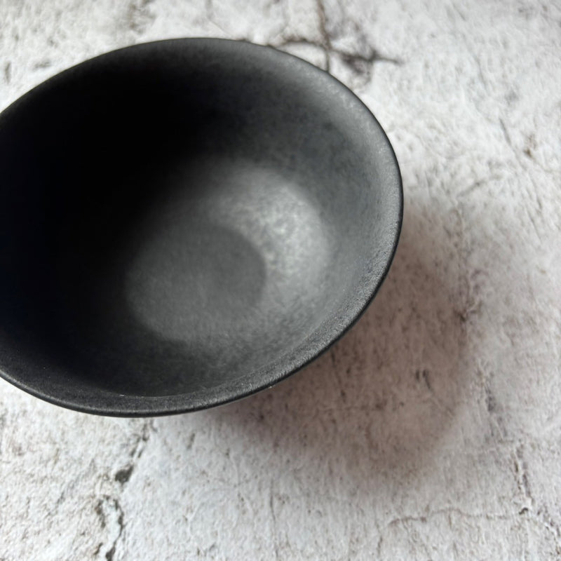 作家　飛松灯器　茶碗　黒