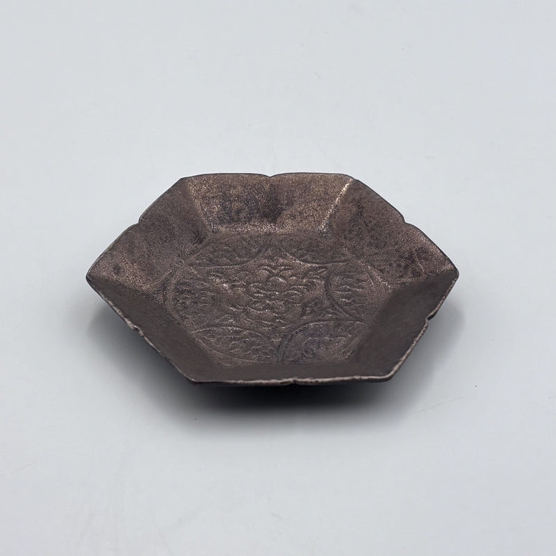 ブロンズ釉花七宝六角豆皿｜jiucasca 前田 麻美 – nokaze｜陶器、和