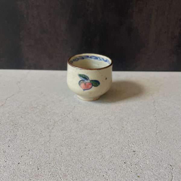 絵付盃（桃）｜TATA Pottery