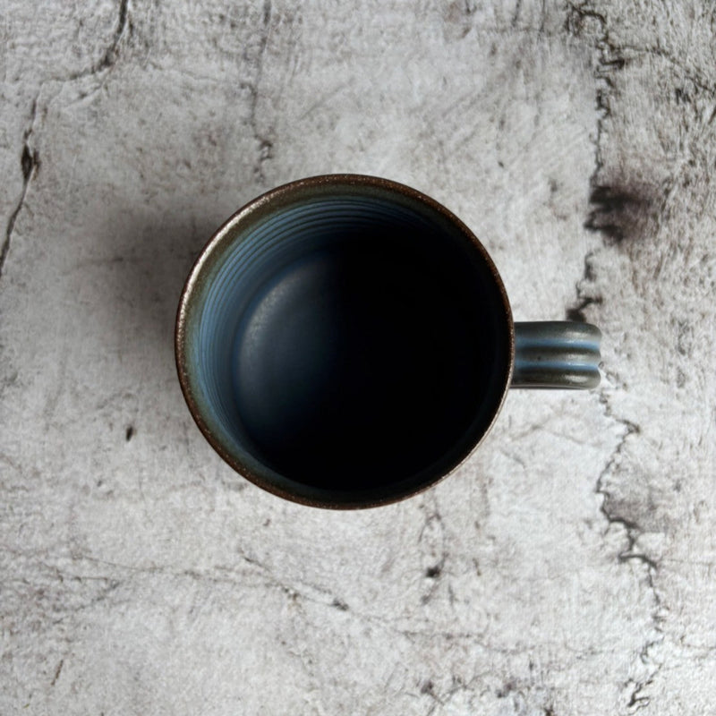 Mug with lapis lazuli glaze｜Artist Daisuke Mino