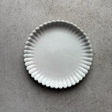 Flower wreath 8.5 inch plate white