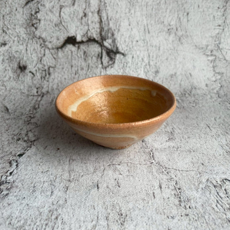 井戸ぐい呑｜作家 三藤るい（唐津焼） – nokaze｜陶器、和食器