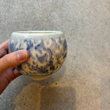 染付マーガレット文丸湯呑み【石井5】