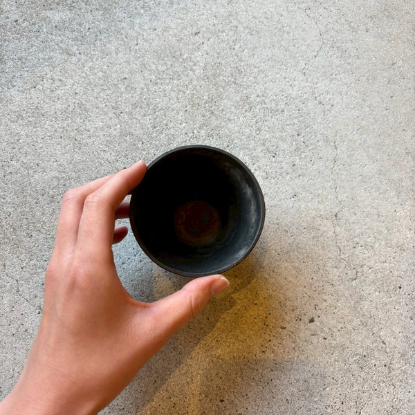 炭化焼き締め　湯呑み【石川3a】